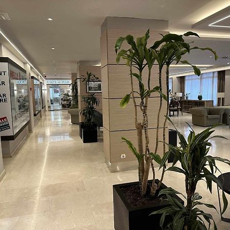 Estudio Pyr Privado Frente Al Puerto De Fuengirola Kültér fotó