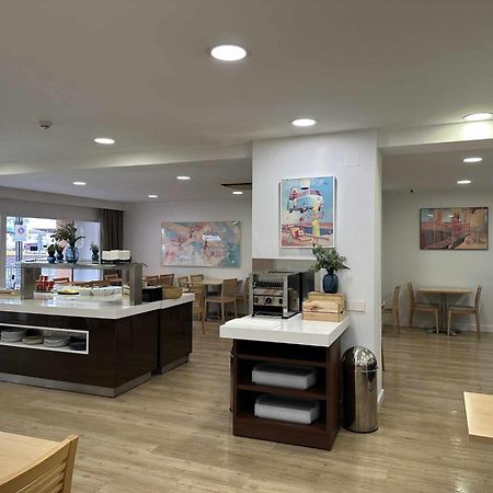 Estudio Pyr Privado Frente Al Puerto De Fuengirola Kültér fotó