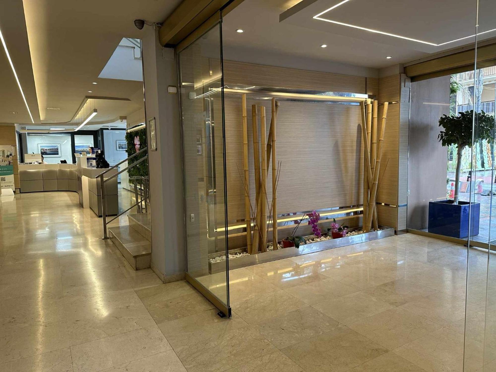 Estudio Pyr Privado Frente Al Puerto De Fuengirola Kültér fotó