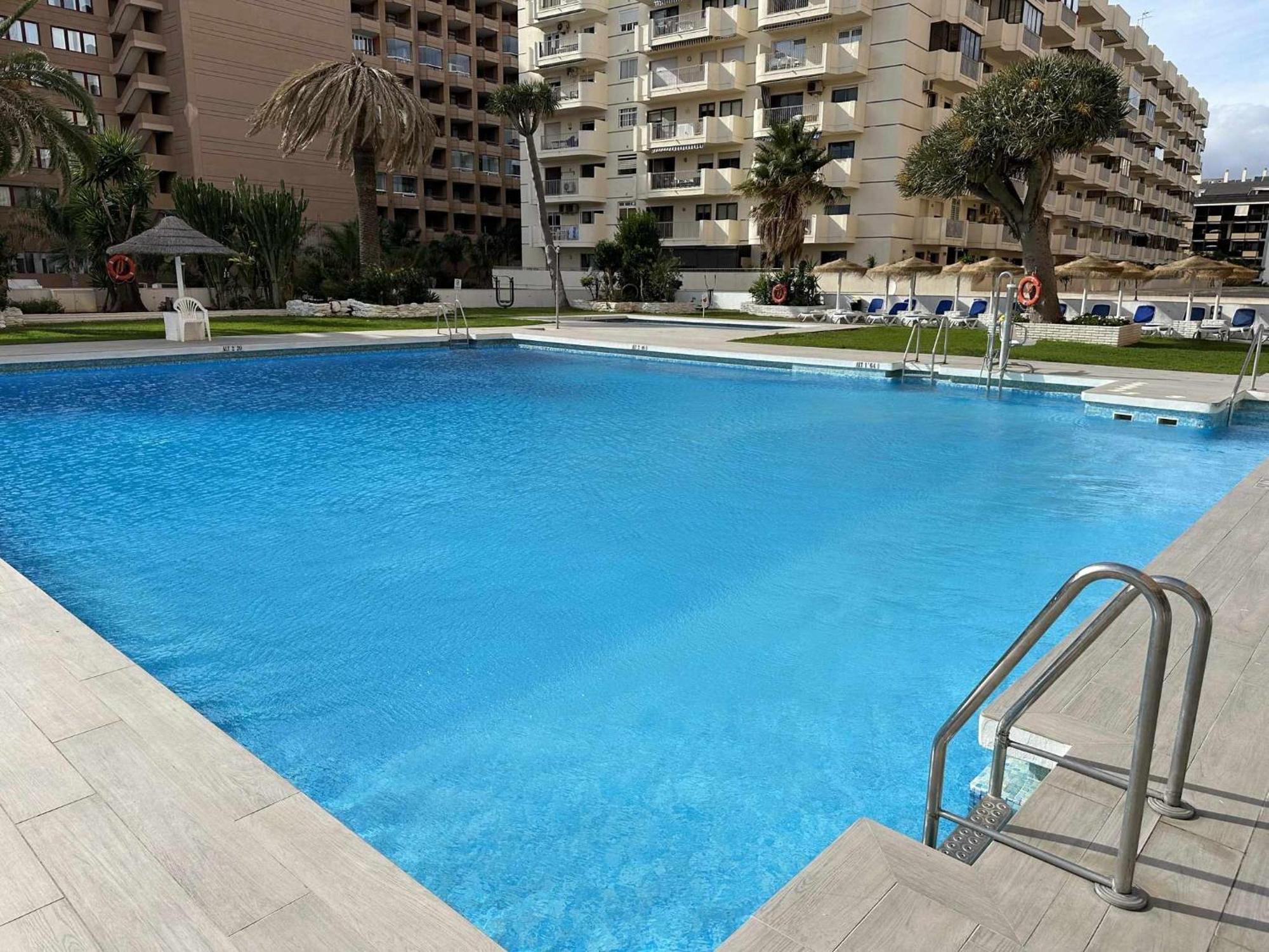 Estudio Pyr Privado Frente Al Puerto De Fuengirola Kültér fotó