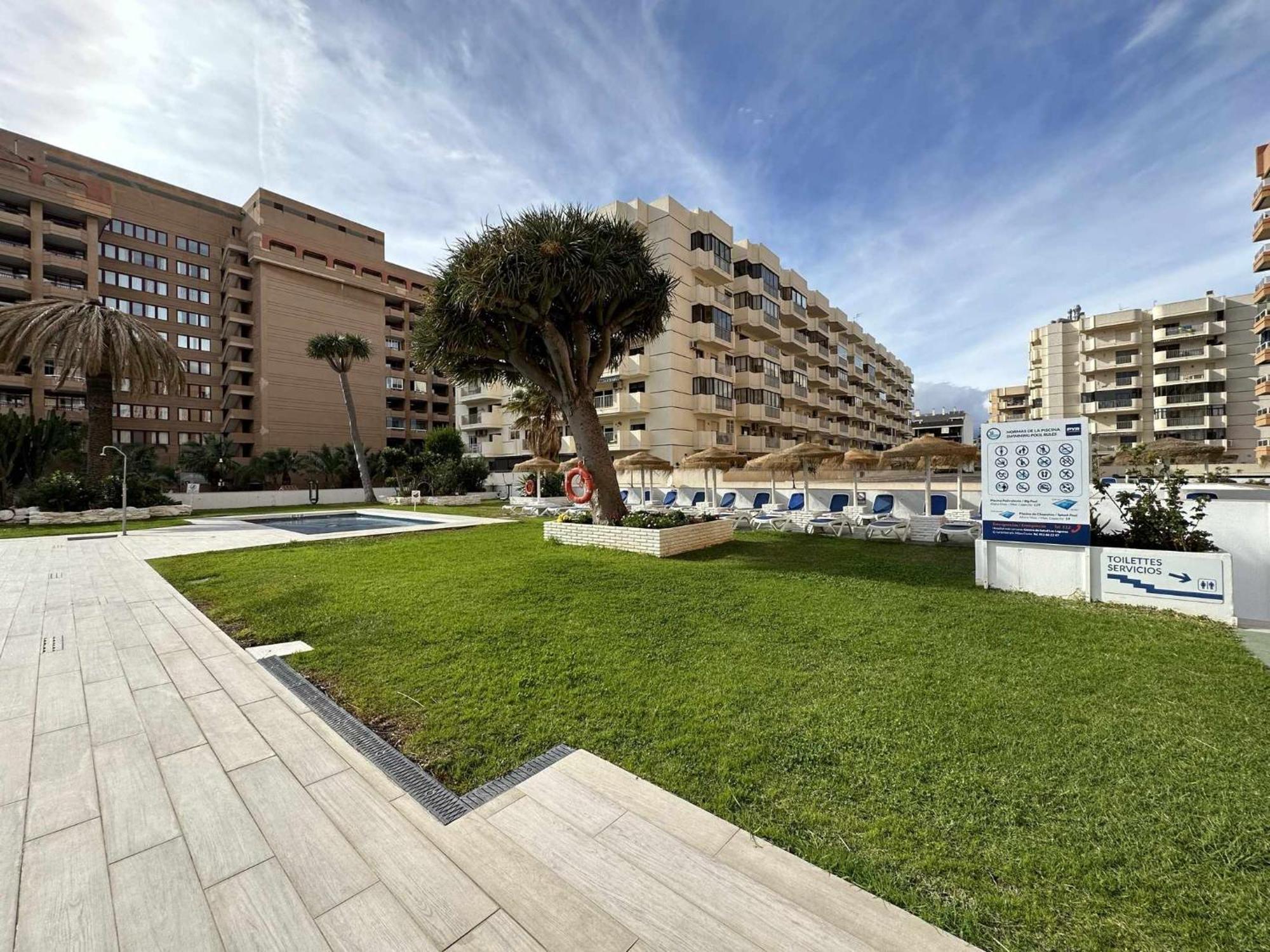 Estudio Pyr Privado Frente Al Puerto De Fuengirola Kültér fotó