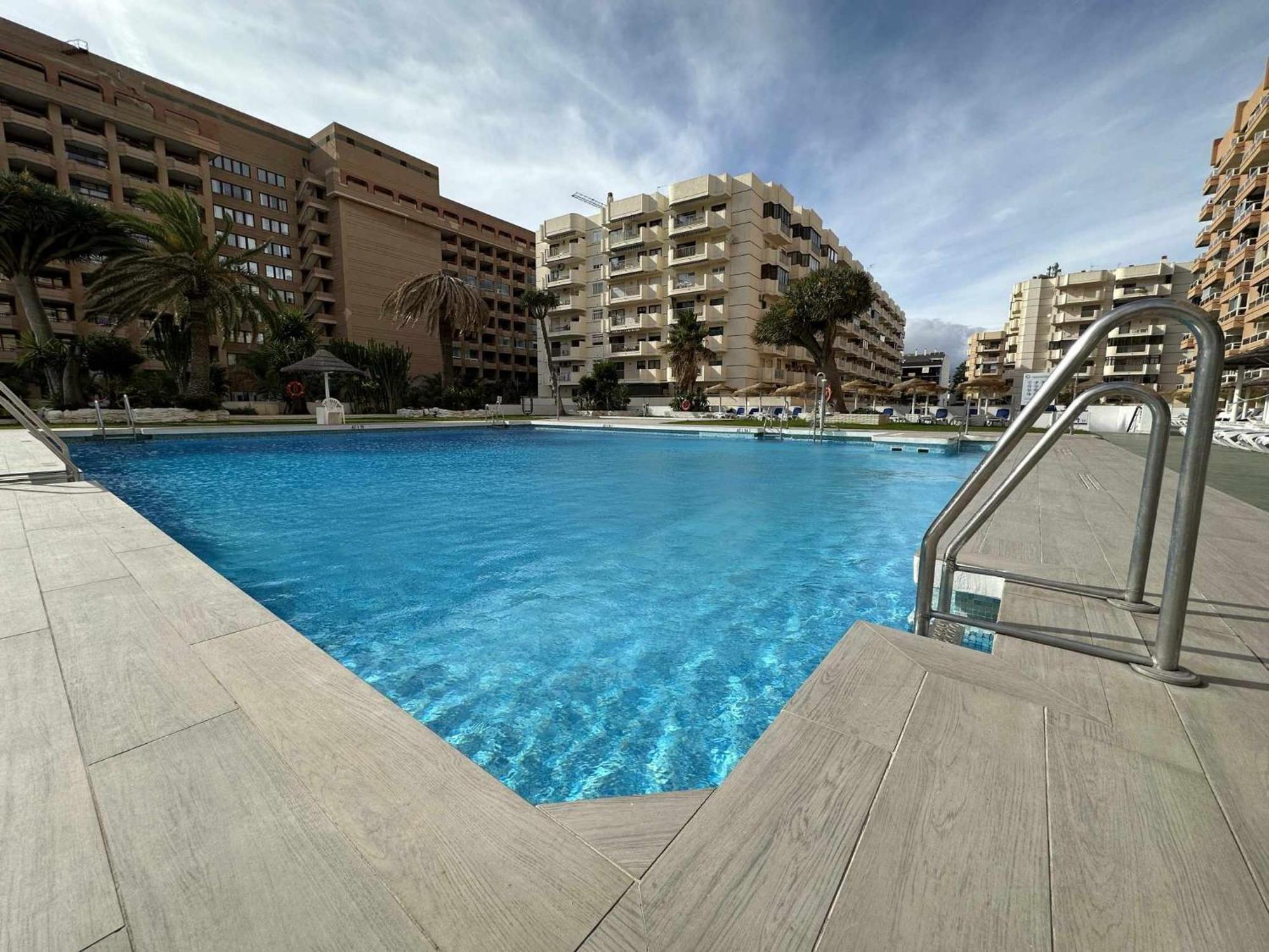 Estudio Pyr Privado Frente Al Puerto De Fuengirola Kültér fotó