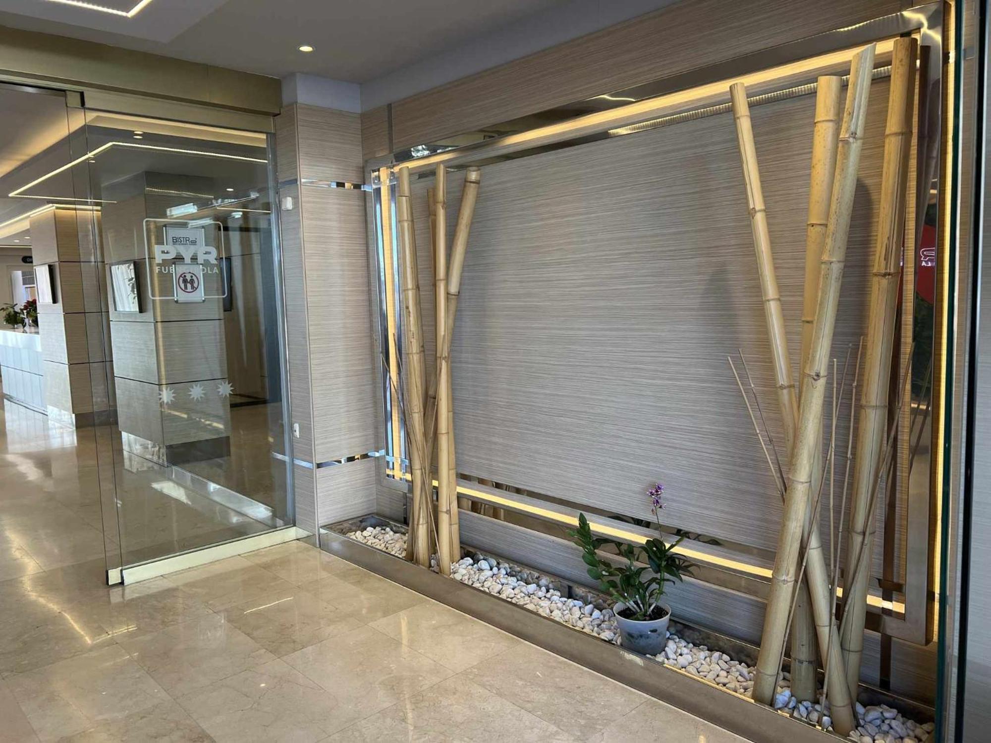 Estudio Pyr Privado Frente Al Puerto De Fuengirola Kültér fotó