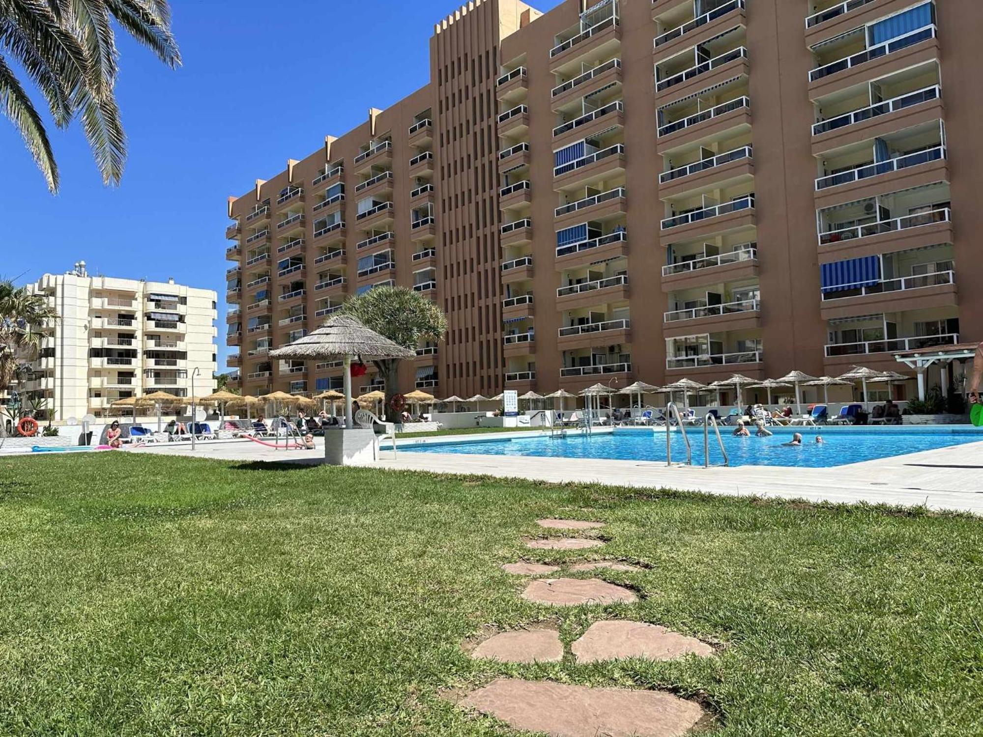 Estudio Pyr Privado Frente Al Puerto De Fuengirola Kültér fotó