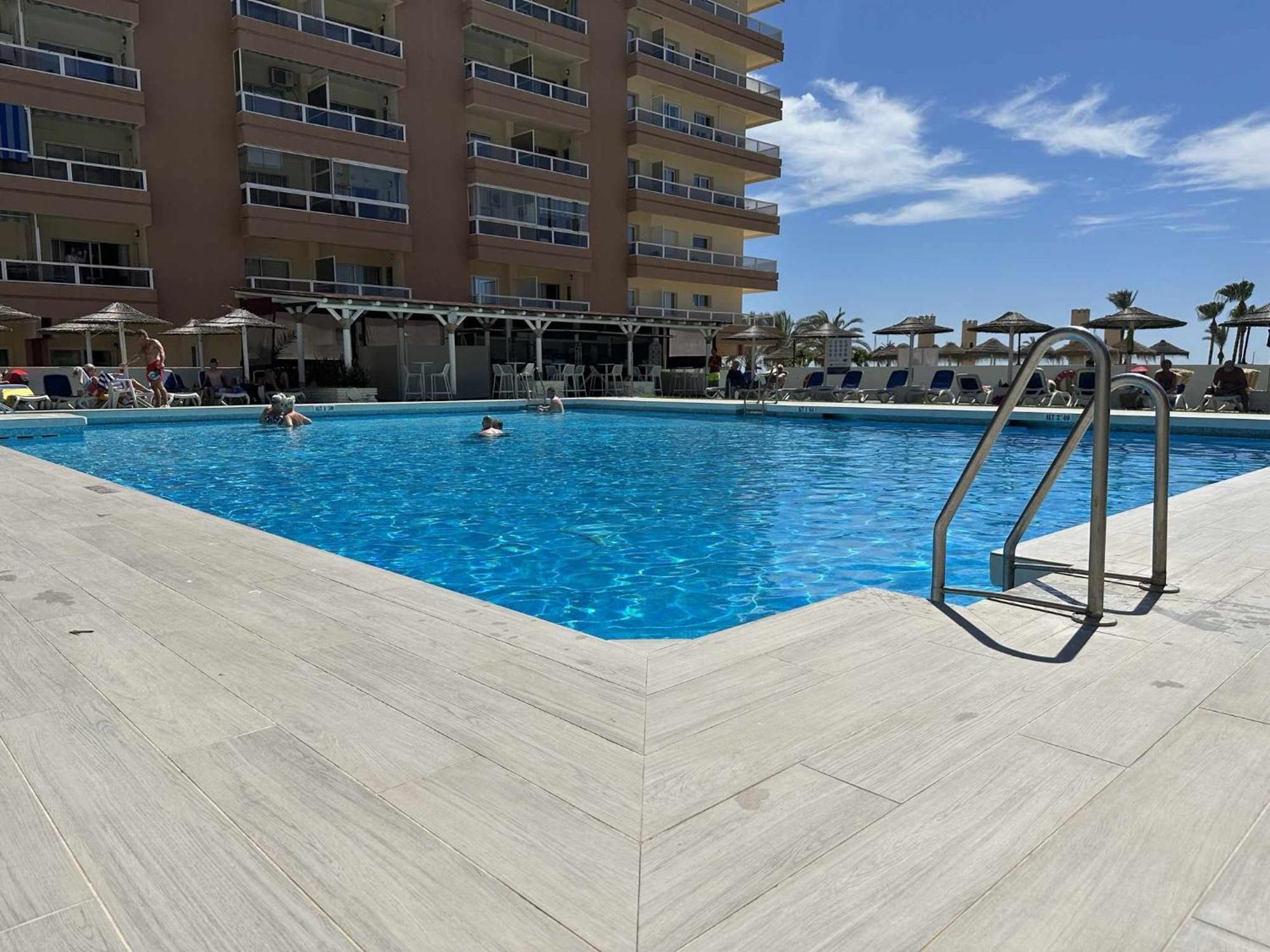 Estudio Pyr Privado Frente Al Puerto De Fuengirola Kültér fotó